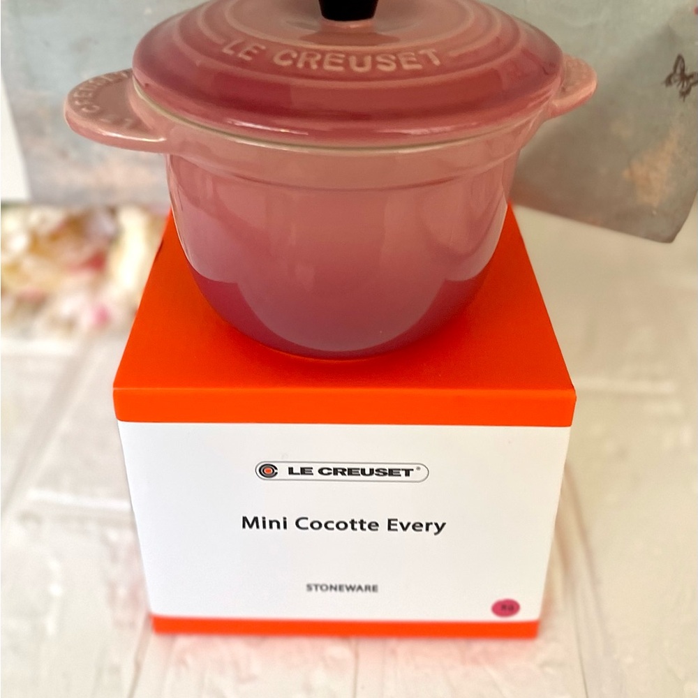 Le Creuset Stoneware Cocotte Rose Quartz